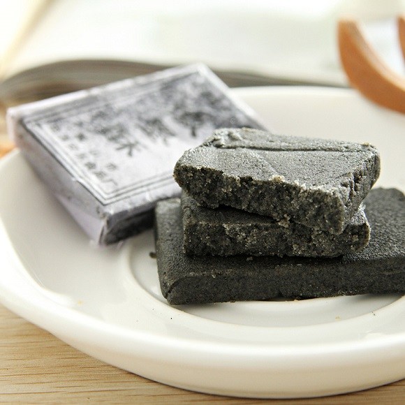 【简介】 徽墨酥,徽州地区汉族名点,黄山市旧称